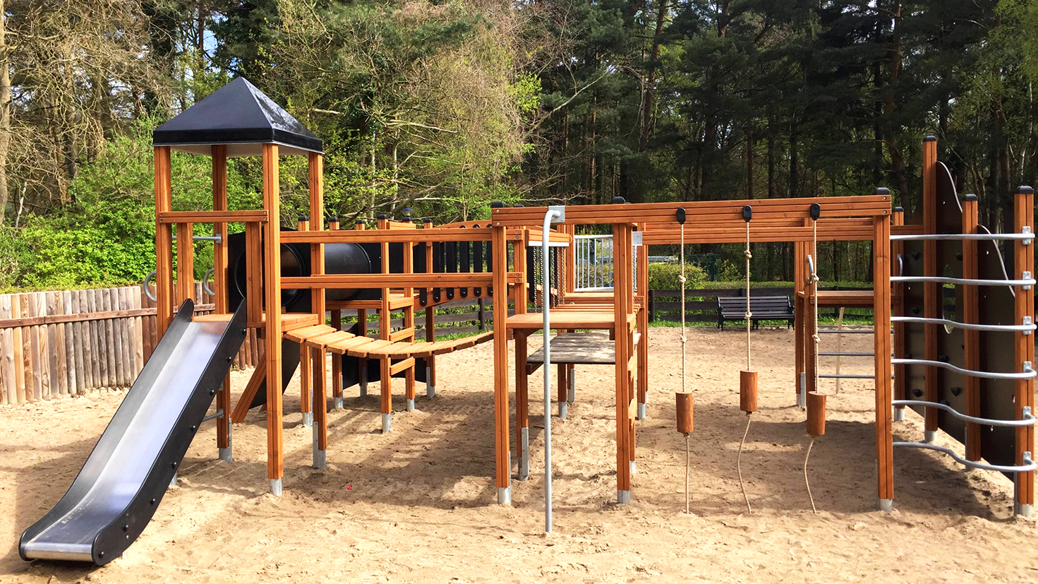 Bei Lars Laj DE Spielplatzgeräte e.K finden Sie ein großes Sortiment an